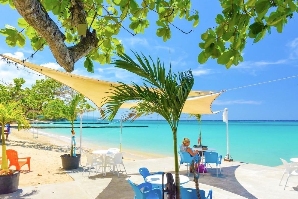 Hotel Kaz Kreol Beach Lodge & Wellness Retreat (Bantam Spring)